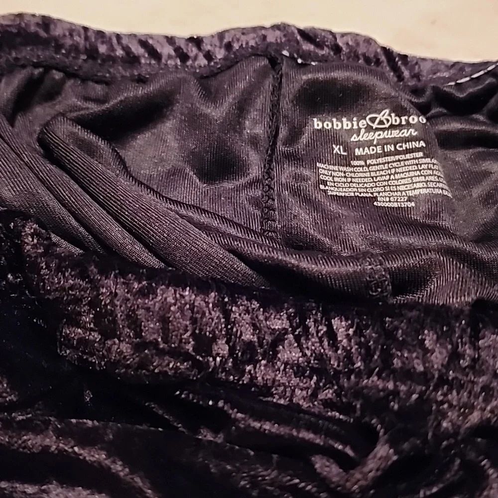 BOBBIE BROOKS LADIES SLEEPWEAR - BLACK  NWT. - Picture 7 of 7
